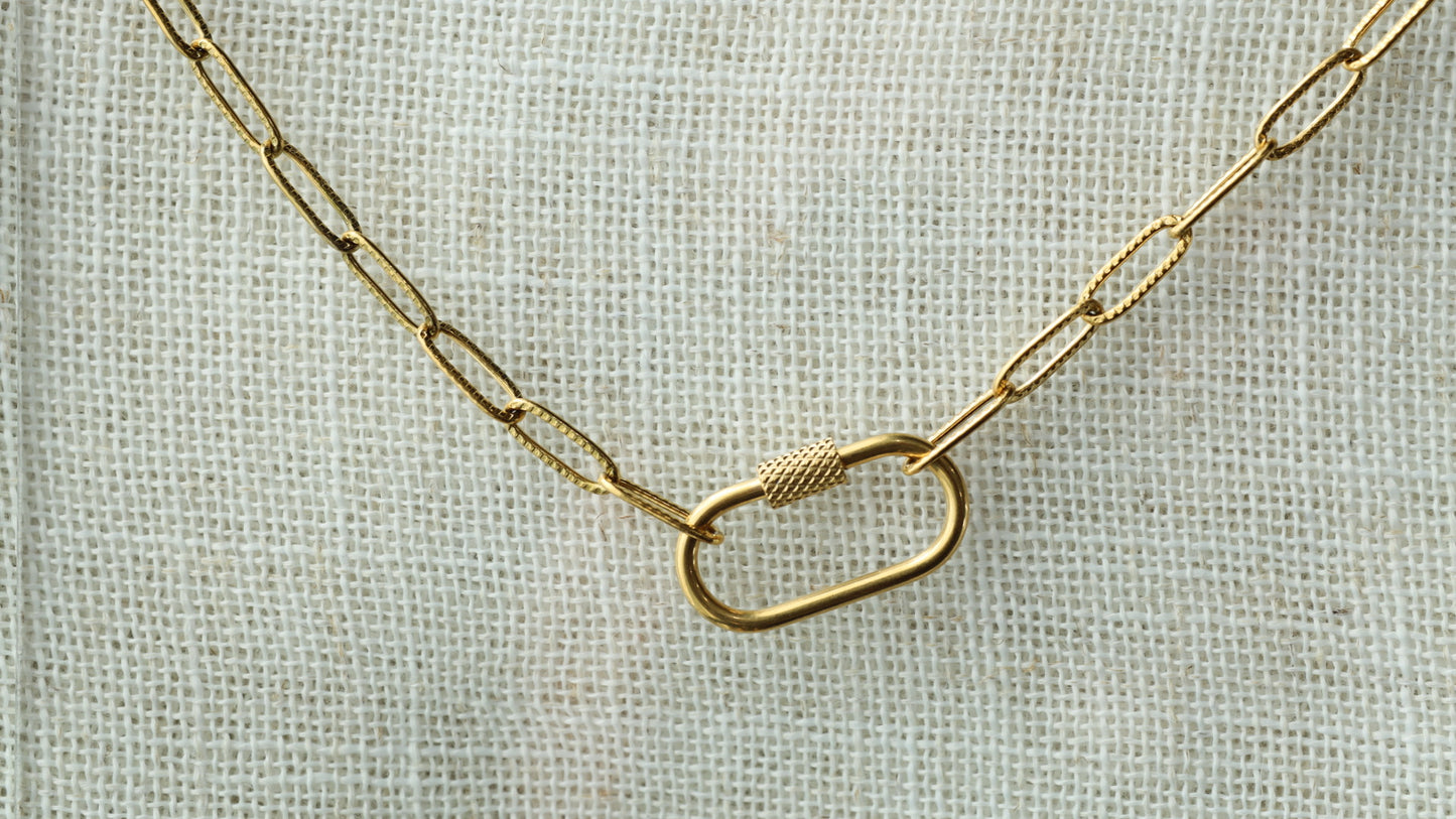 The Front Clasp Chain Necklace